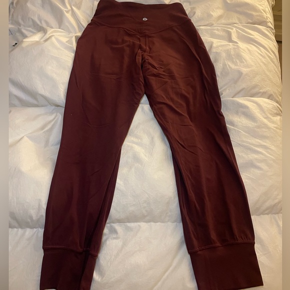 Lululemon Align Cropped Joggers - Picture 4 of 10